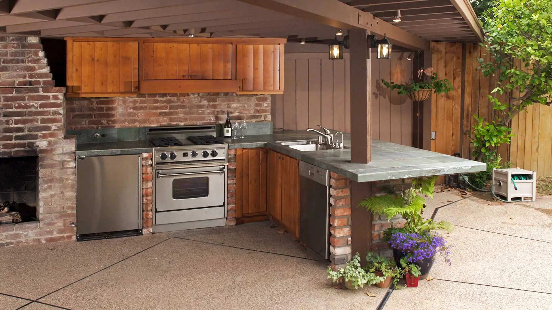 Professionally and expertly installed outdoor kitchen.